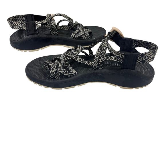Chaco Women’s Z/2 Classic Sandals Size 7 US / UK 5 EU 38 Black & white  Pattern - Picture 5 of 7